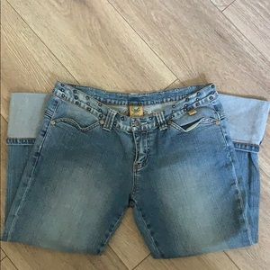Blue jeans cropped